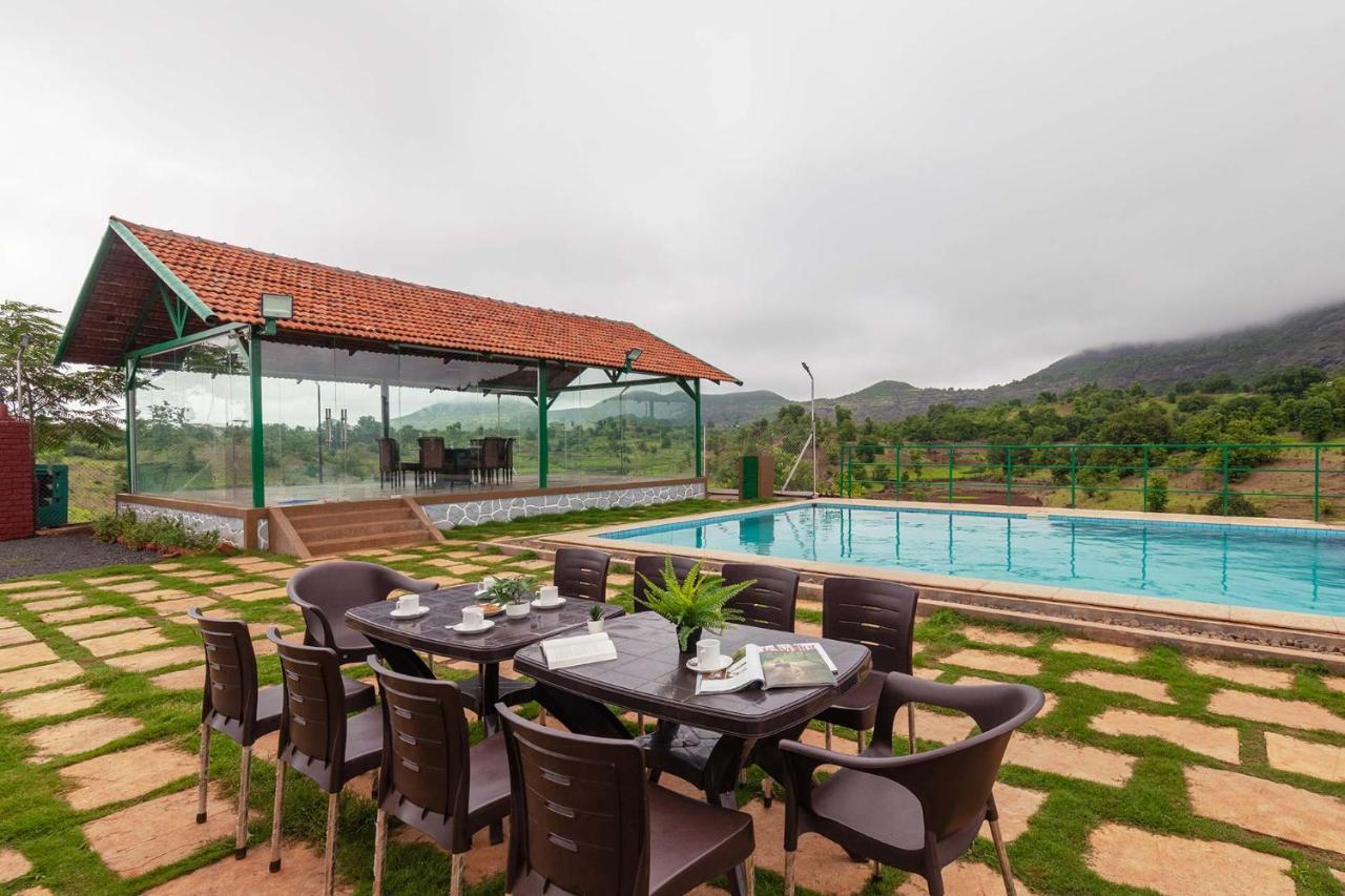 Stayvista'S Ficus Farms - Mountain-View Haven With Rustic Artsy Interiors, Outdoor Pool, Glasshouse, Home Theatre & Karaoke Delight Igatpuri Exteriör bild